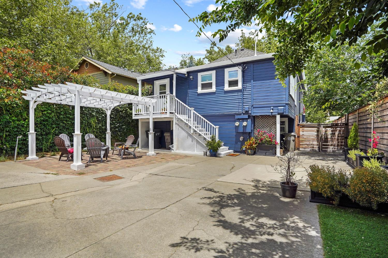 Dunnigan Realtors, Land Park, 1910 3rd Ave, Sacramento, California, United States 95818, 5 Bedrooms Bedrooms, ,2 BathroomsBathrooms,Single Family Home,Sold Listings,3rd Ave,1356