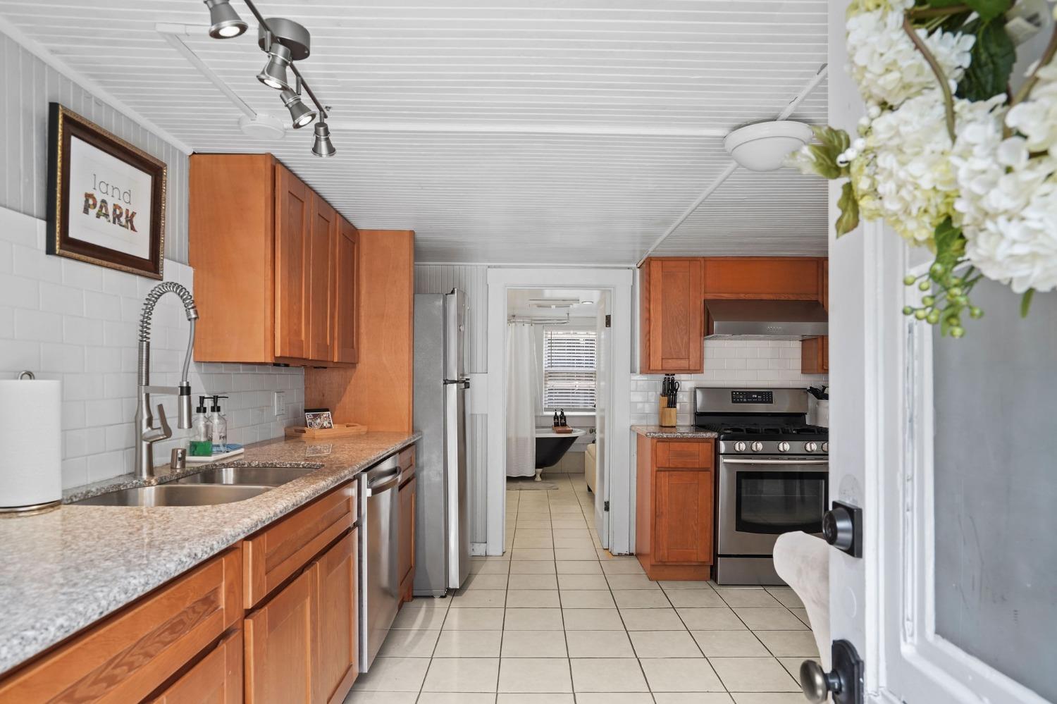 Dunnigan Realtors, Land Park, 1910 3rd Ave, Sacramento, California, United States 95818, 5 Bedrooms Bedrooms, ,2 BathroomsBathrooms,Single Family Home,Sold Listings,3rd Ave,1356
