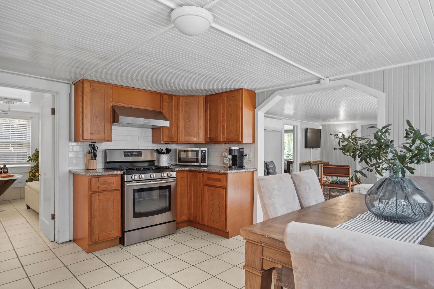 Dunnigan Realtors, Land Park, 1910 3rd Ave, Sacramento, California, United States 95818, 5 Bedrooms Bedrooms, ,2 BathroomsBathrooms,Single Family Home,Sold Listings,3rd Ave,1356