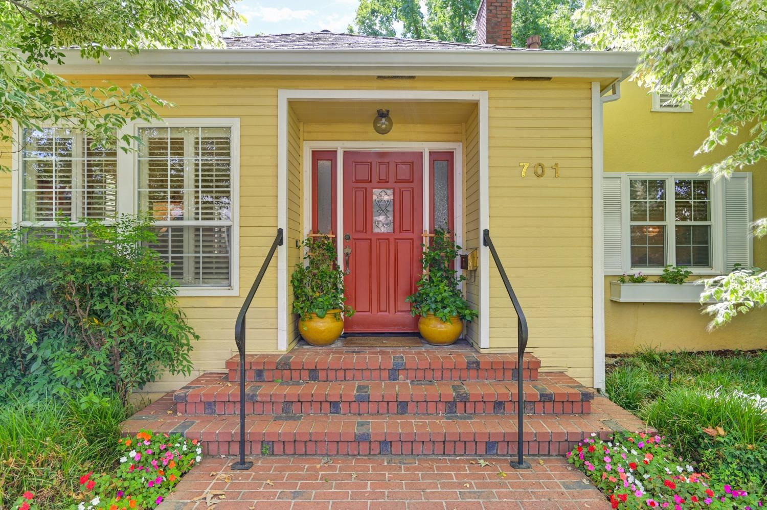 Dunnigan Realtors, East Sac, 701 34th St, Sacramento, California, United States 95816, 3 Bedrooms Bedrooms, ,2 BathroomsBathrooms,Single Family Home,Sold Listings,34th St,1358