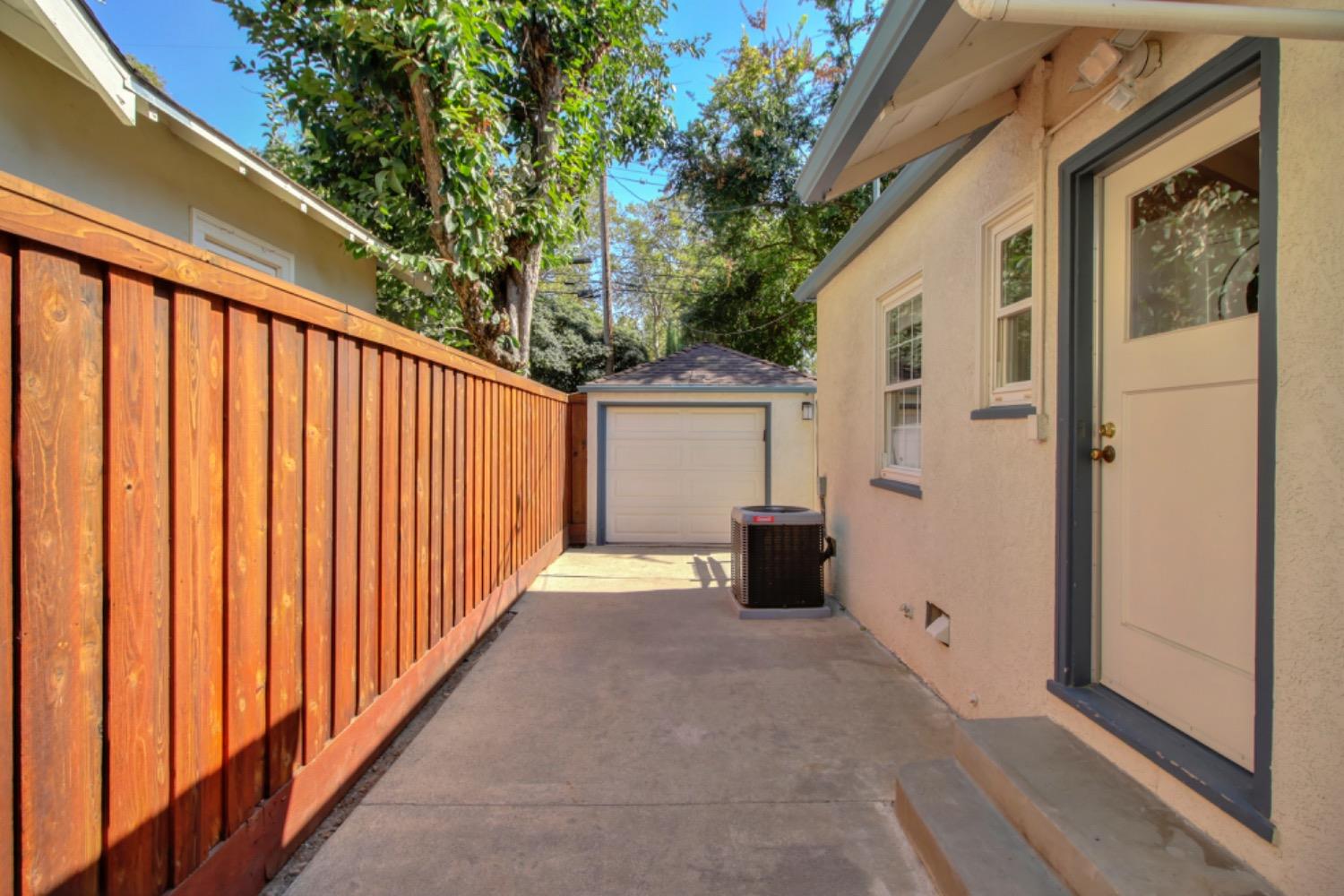 East Sac Dunnigan Realtors,  3522 D St, Sacramento, California, United States 95816, 2 Bedrooms Bedrooms, ,1 BathroomBathrooms,Single Family Home,Active Listings,D St,1362