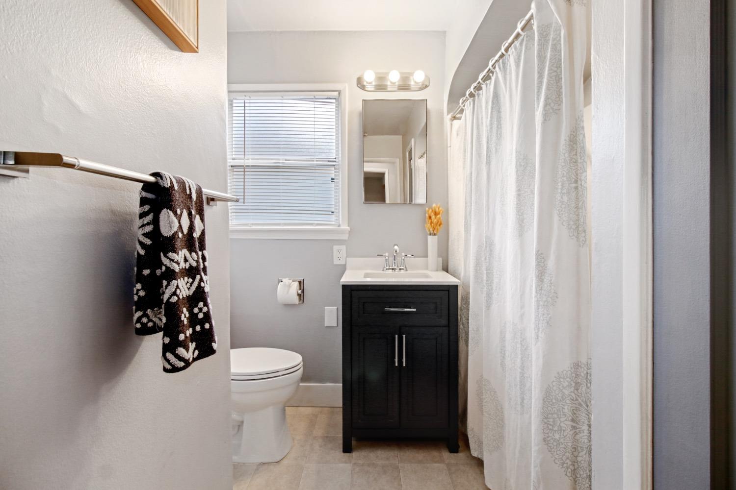 Dunnigan Realtors, East Sac, 1416 Rodeo Way, Sacramento, California, United States 95819, 3 Bedrooms Bedrooms, ,2 BathroomsBathrooms,Single Family Home,Active Listings,Rodeo Way,1366