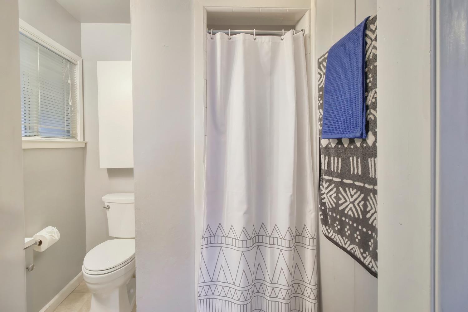 Dunnigan Realtors, East Sac, 1416 Rodeo Way, Sacramento, California, United States 95819, 3 Bedrooms Bedrooms, ,2 BathroomsBathrooms,Single Family Home,Active Listings,Rodeo Way,1366