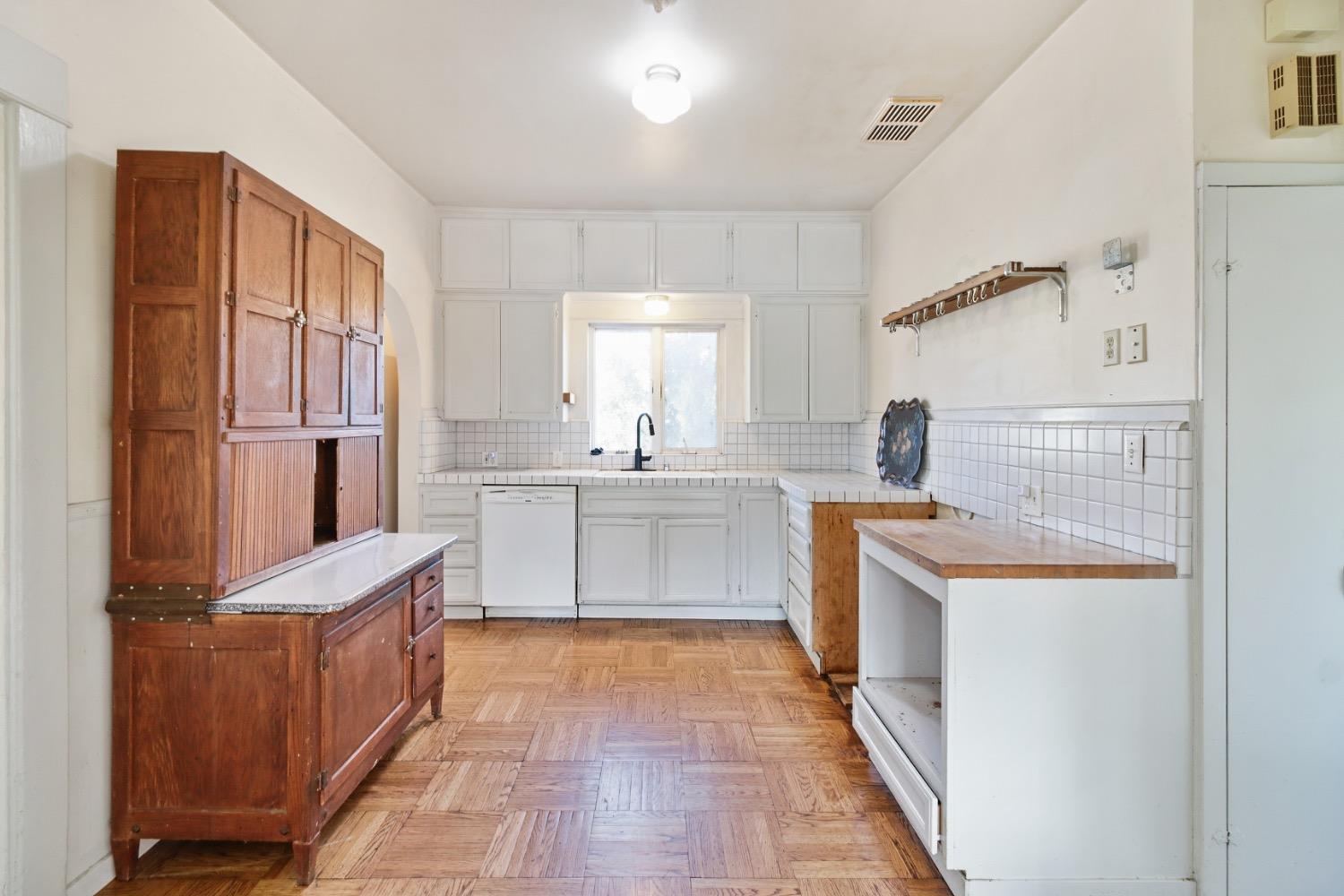 Dunnigan Realtors, East Sac, 628 42nd St, Sacramento, California, United States 95819, 4 Bedrooms Bedrooms, ,3 BathroomsBathrooms,Single Family Home,Active Listings,42nd St,1367
