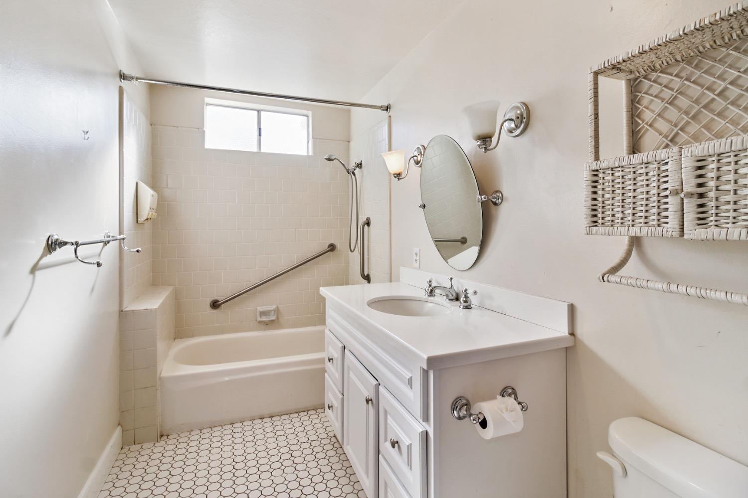 Dunnigan Realtors, East Sac, 628 42nd St, Sacramento, California, United States 95819, 4 Bedrooms Bedrooms, ,3 BathroomsBathrooms,Single Family Home,Active Listings,42nd St,1367