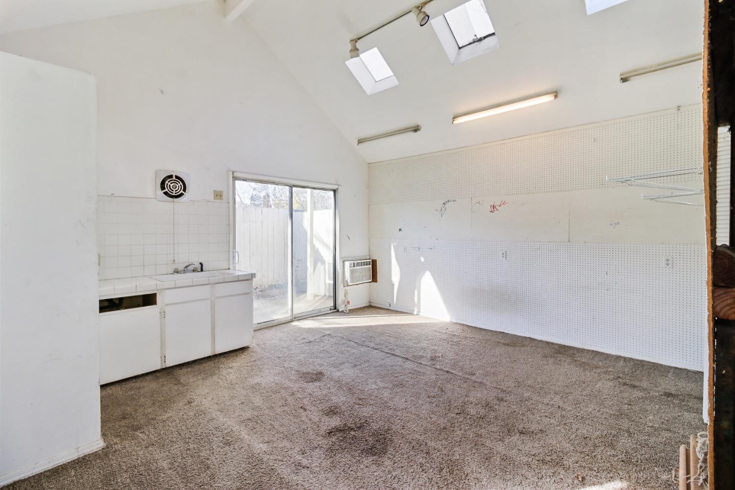 Dunnigan Realtors, East Sac, 628 42nd St, Sacramento, California, United States 95819, 4 Bedrooms Bedrooms, ,3 BathroomsBathrooms,Single Family Home,Active Listings,42nd St,1367
