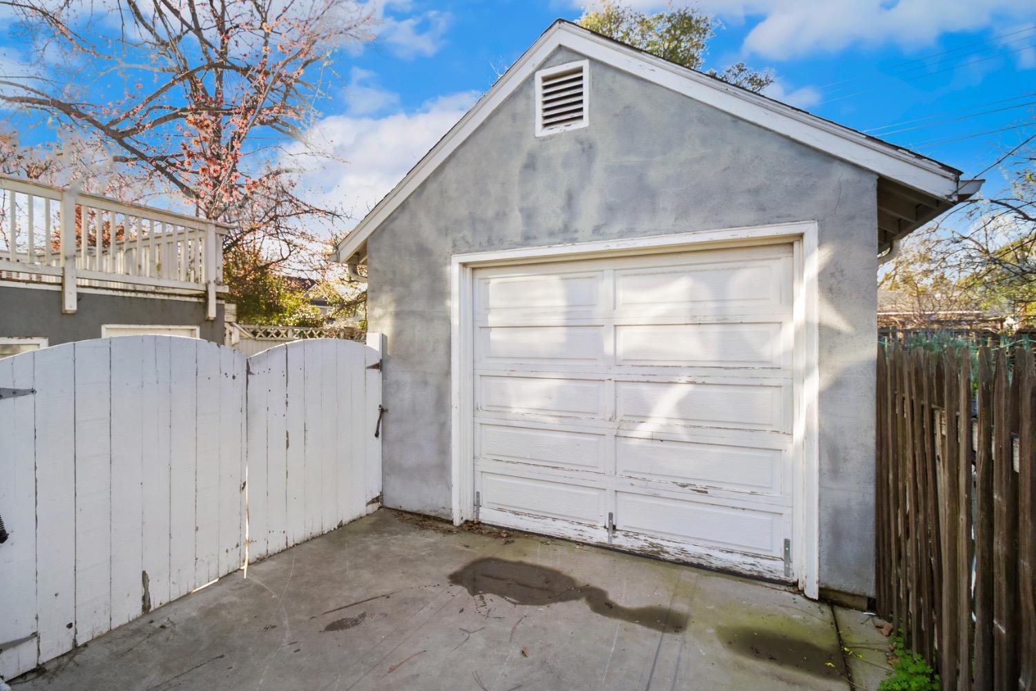 Dunnigan Realtors, East Sac, 628 42nd St, Sacramento, California, United States 95819, 4 Bedrooms Bedrooms, ,3 BathroomsBathrooms,Single Family Home,Active Listings,42nd St,1367