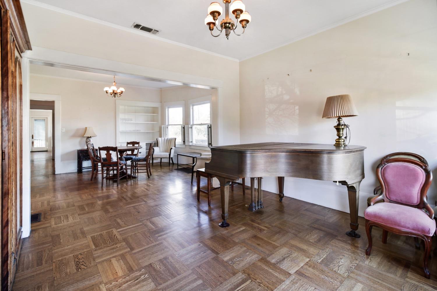Dunnigan Realtors, East Sac, 628 42nd St, Sacramento, California, United States 95819, 4 Bedrooms Bedrooms, ,3 BathroomsBathrooms,Single Family Home,Active Listings,42nd St,1367