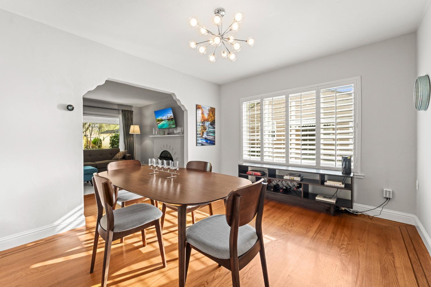 Dunnigan Realtors, Land Park,  642 Perkins Way, Sacramento, California, United States 95818, 2 Bedrooms Bedrooms, ,2 BathroomsBathrooms,Single Family Home,Sold Listings,Perkins Way,1372