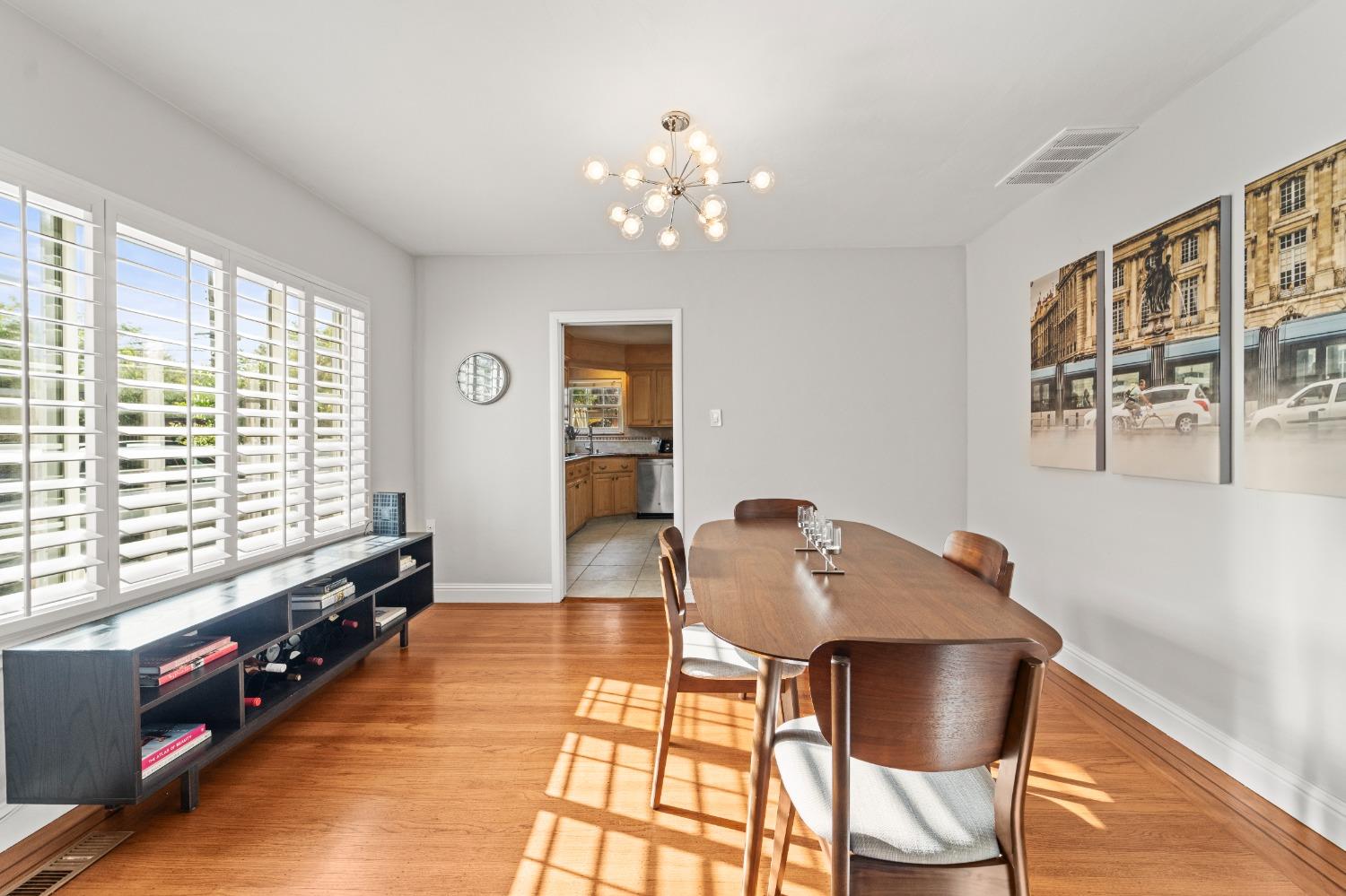 Dunnigan Realtors, Land Park,  642 Perkins Way, Sacramento, California, United States 95818, 2 Bedrooms Bedrooms, ,2 BathroomsBathrooms,Single Family Home,Sold Listings,Perkins Way,1372