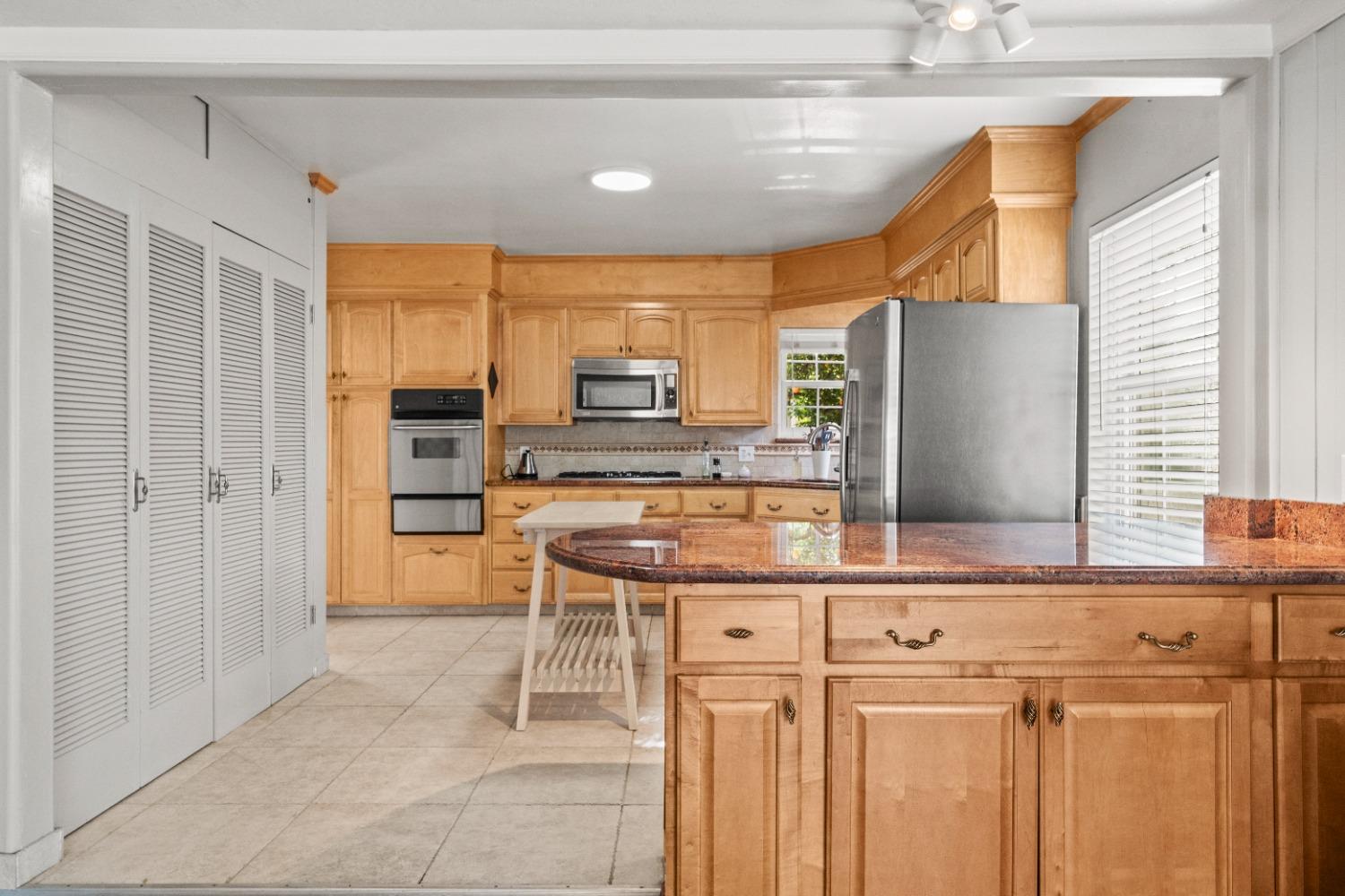 Dunnigan Realtors, Land Park,  642 Perkins Way, Sacramento, California, United States 95818, 2 Bedrooms Bedrooms, ,2 BathroomsBathrooms,Single Family Home,Sold Listings,Perkins Way,1372