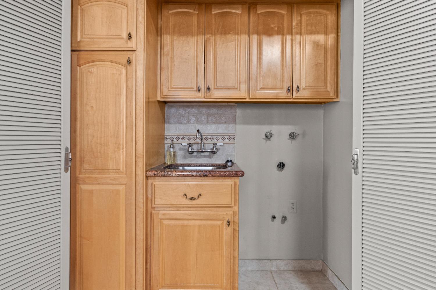 Dunnigan Realtors, Land Park,  642 Perkins Way, Sacramento, California, United States 95818, 2 Bedrooms Bedrooms, ,2 BathroomsBathrooms,Single Family Home,Sold Listings,Perkins Way,1372