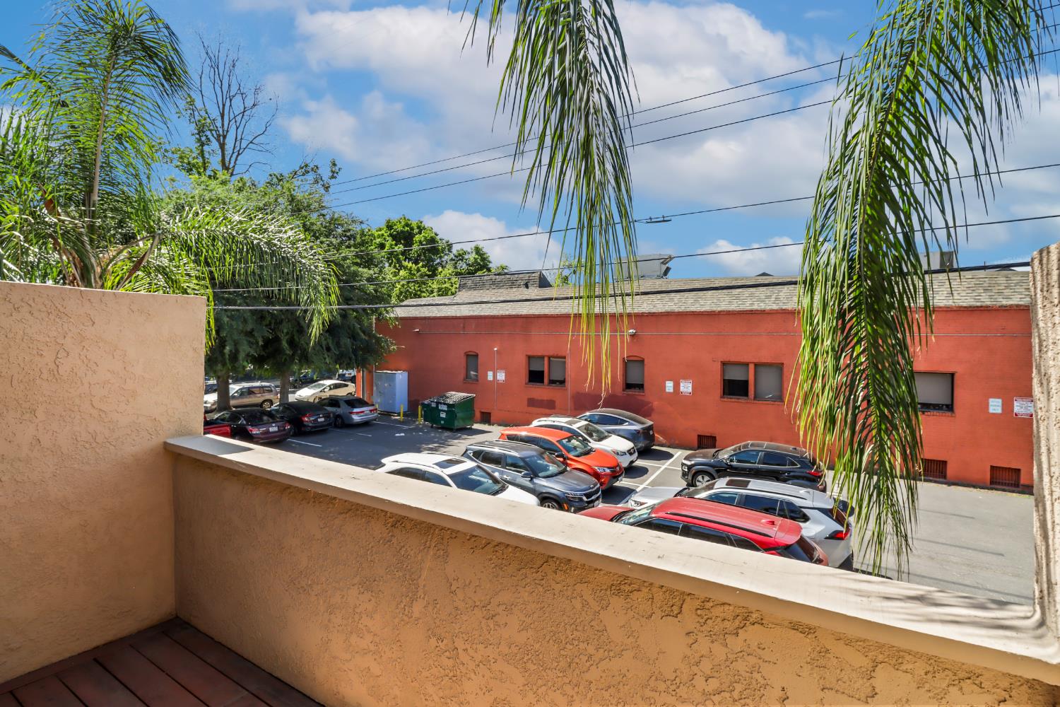 Dunnigan Realtors, Midtown, 956 Q St, Sacramento, California, United States 95811, 2 Bedrooms Bedrooms, ,1 BathroomBathrooms,Condominium,Active Listings,Q St,1374