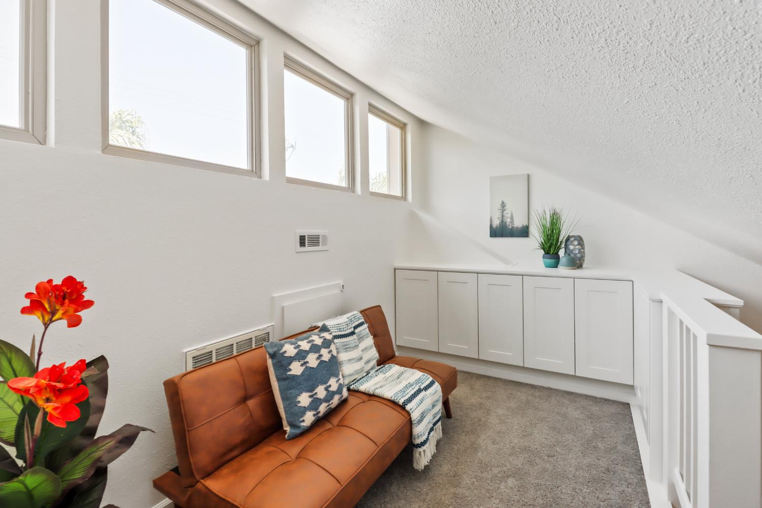 Dunnigan Realtors, Midtown, 956 Q St, Sacramento, California, United States 95811, 2 Bedrooms Bedrooms, ,1 BathroomBathrooms,Condominium,Active Listings,Q St,1374