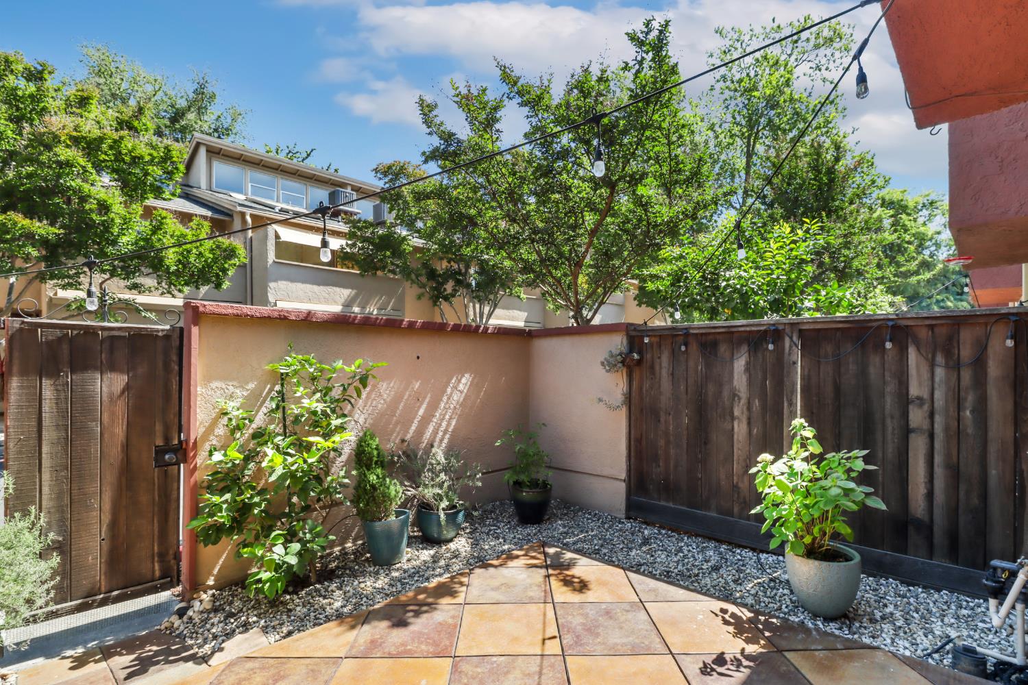 Dunnigan Realtors, Midtown, 956 Q St, Sacramento, California, United States 95811, 2 Bedrooms Bedrooms, ,1 BathroomBathrooms,Condominium,Active Listings,Q St,1374