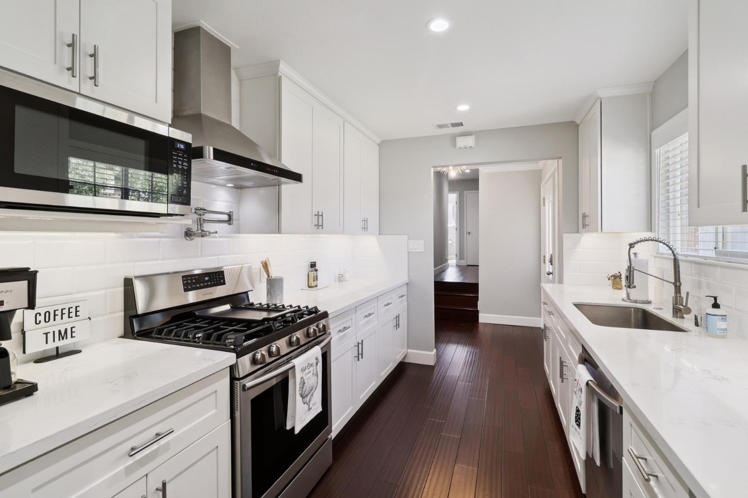 Dunnigan Realtors, Fair Oaks, 8188 Woodleaf Dr, Fair Oaks, California, United States 95628, 3 Bedrooms Bedrooms, ,2 BathroomsBathrooms,Single Family Home,Active Listings,Woodleaf Dr,1378
