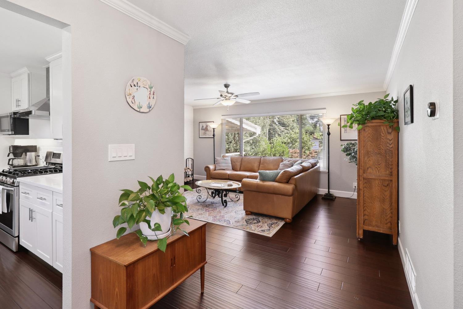 Dunnigan Realtors, Fair Oaks, 8188 Woodleaf Dr, Fair Oaks, California, United States 95628, 3 Bedrooms Bedrooms, ,2 BathroomsBathrooms,Single Family Home,Active Listings,Woodleaf Dr,1378