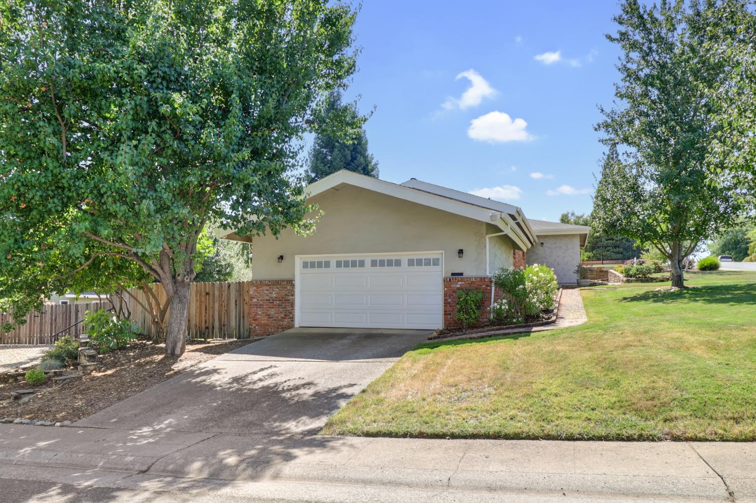 Dunnigan Realtors, Fair Oaks, 8188 Woodleaf Dr, Fair Oaks, California, United States 95628, 3 Bedrooms Bedrooms, ,2 BathroomsBathrooms,Single Family Home,Active Listings,Woodleaf Dr,1378