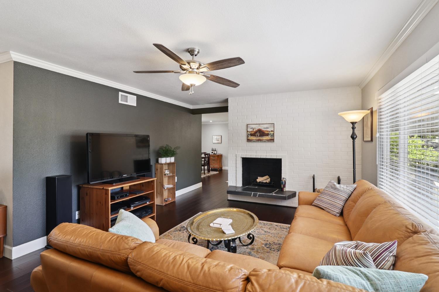Dunnigan Realtors, Fair Oaks, 8188 Woodleaf Dr, Fair Oaks, California, United States 95628, 3 Bedrooms Bedrooms, ,2 BathroomsBathrooms,Single Family Home,Active Listings,Woodleaf Dr,1378
