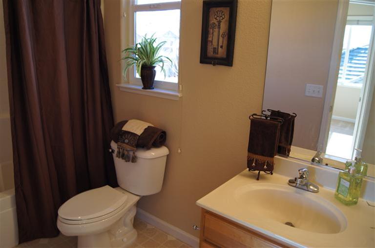 Dunnigan Realtors 3 Bedrooms, Single Family Home, Sold Listings, Waterville Way, 2 Bathrooms, Listing ID 1038, Sacramento, Sacramento, California, United States, 95835,