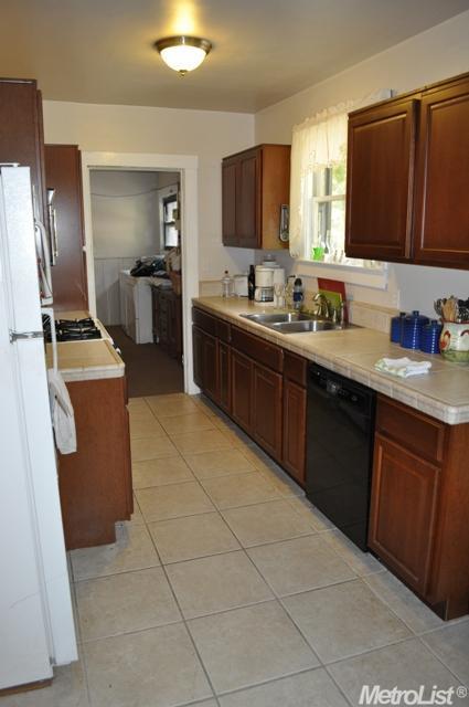 Dunnigan Realtors East Sac 4 Bedrooms, Single Family Home, Sold Listings, 34th Street, 3 Bathrooms, Listing ID 1042, Sacramento, Sacramento, California, United States, 95816,