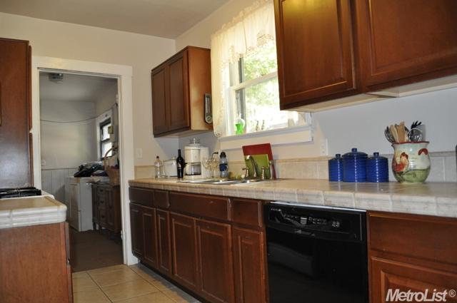 Dunnigan Realtors East Sac 4 Bedrooms, Single Family Home, Sold Listings, 34th Street, 3 Bathrooms, Listing ID 1042, Sacramento, Sacramento, California, United States, 95816,
