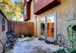 Dunnigan Realtors Donwtown 2 Bedrooms, Condominium, Sold Listings, Q Street, 1 Bathrooms, Listing ID 1061, Sacramento, Sacramento, California, United States, 95811,