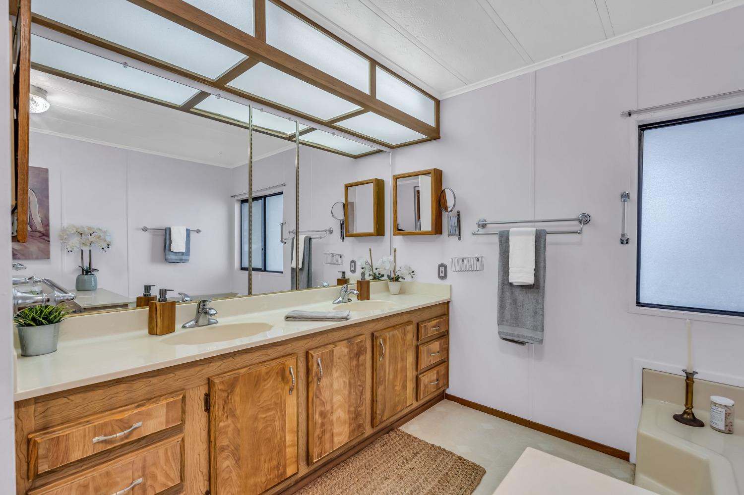 Sold, 2 Bedrooms, 2 Bathrooms, Mobile Home, Lakeview Village, Citrus Heights, 6125 Mame Ct, Citrus Heights, CA 95621-3562, Beth Christensen, Dunnigan Realtors, Top Agent
