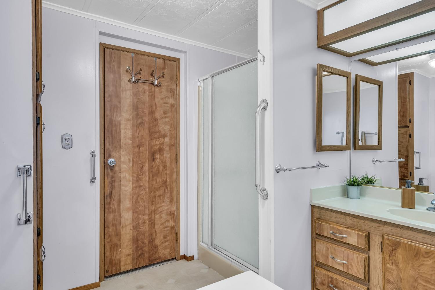 Sold, 2 Bedrooms, 2 Bathrooms, Mobile Home, Lakeview Village, Citrus Heights, 6125 Mame Ct, Citrus Heights, CA 95621-3562, Beth Christensen, Dunnigan Realtors, Top Agent