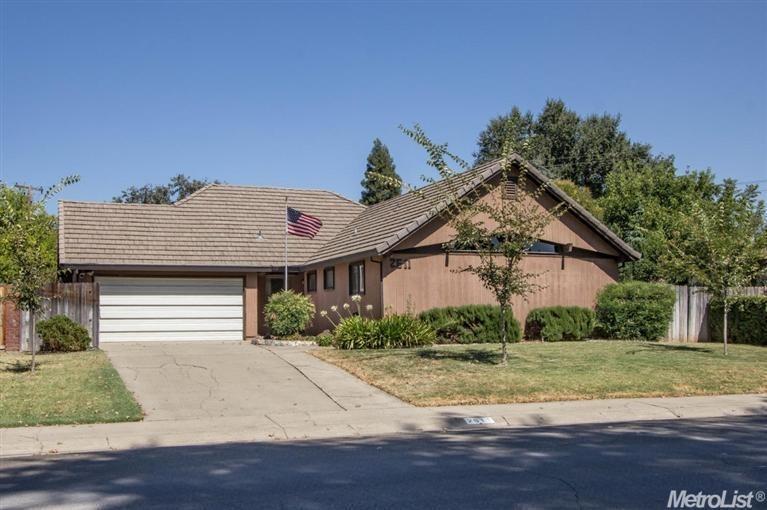 Sold, 3 Bedrooms, 2 Bathrooms, Single Family Home, Rancho Cordova/Gold River, 2611 Paseo Dr, Rancho Cordova, CA 95670, Beth Christensen, Dunnigan Realtors, Top Agent