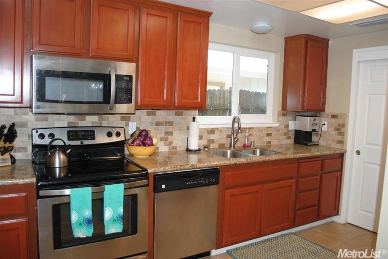 Sold, 3 Bedrooms, 2 Bathrooms, Single Family Home, East Sacramento & Vicinity, 2746 57th St, Sacramento, CA 95817-2402, Beth Christensen, Dunnigan Realtors, Top Agent