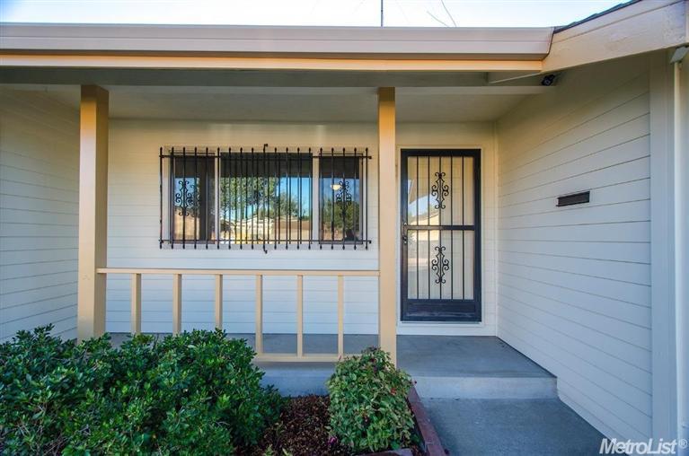 Sold, 3 Bedrooms, 2 Bathrooms, Single Family Home, Sacto Franklin/Freeport/Vicinity, 8120 Golden Field Way, Sacramento, CA 95823-5210, Beth Christensen, Dunnigan Realtors, Top Agent