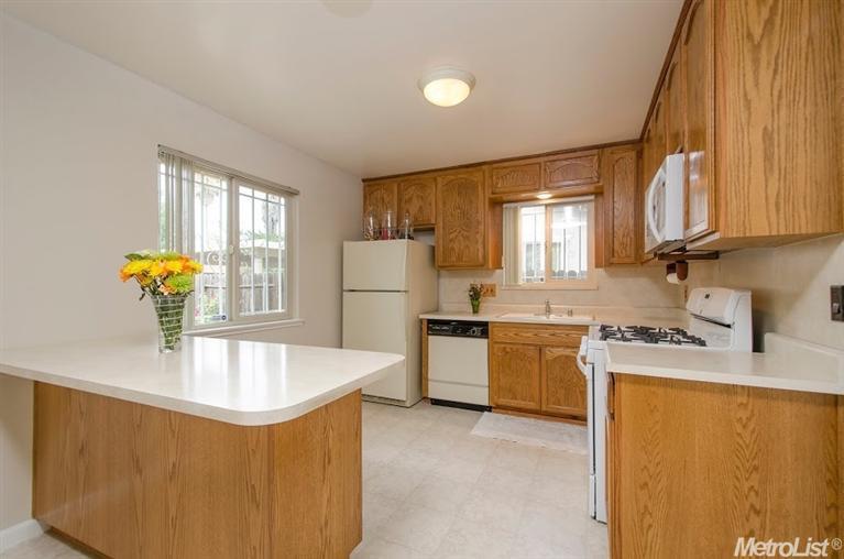 Sold, 3 Bedrooms, 2 Bathrooms, Single Family Home, Sacto Franklin/Freeport/Vicinity, 8120 Golden Field Way, Sacramento, CA 95823-5210, Beth Christensen, Dunnigan Realtors, Top Agent