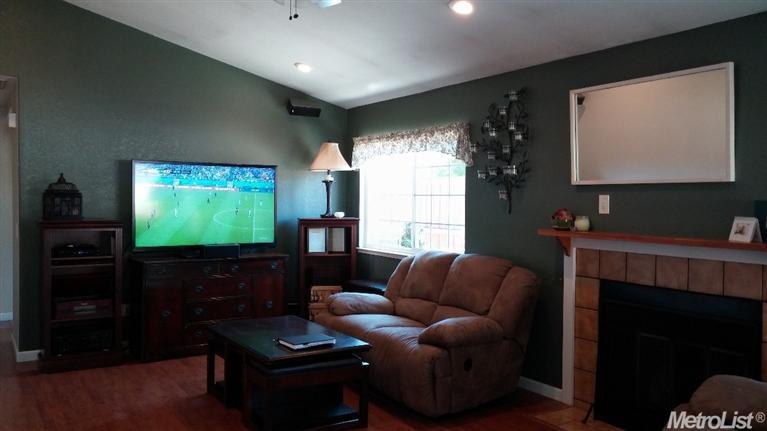 Sold, 3 Bedrooms, 2 Bathrooms, Single Family Home, Sacto So Land Park/Greenhaven, 7479 Salton Sea Way, Sacramento, CA 95831-3788, Beth Christensen, Dunnigan Realtors, Top Agent