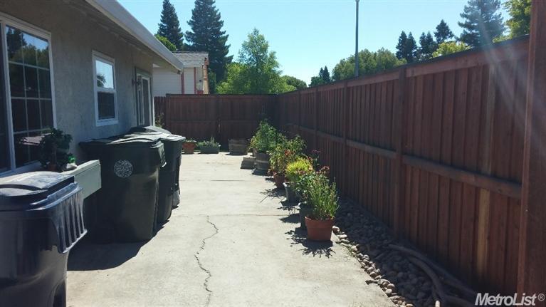 Sold, 3 Bedrooms, 2 Bathrooms, Single Family Home, Sacto So Land Park/Greenhaven, 7479 Salton Sea Way, Sacramento, CA 95831-3788, Beth Christensen, Dunnigan Realtors, Top Agent