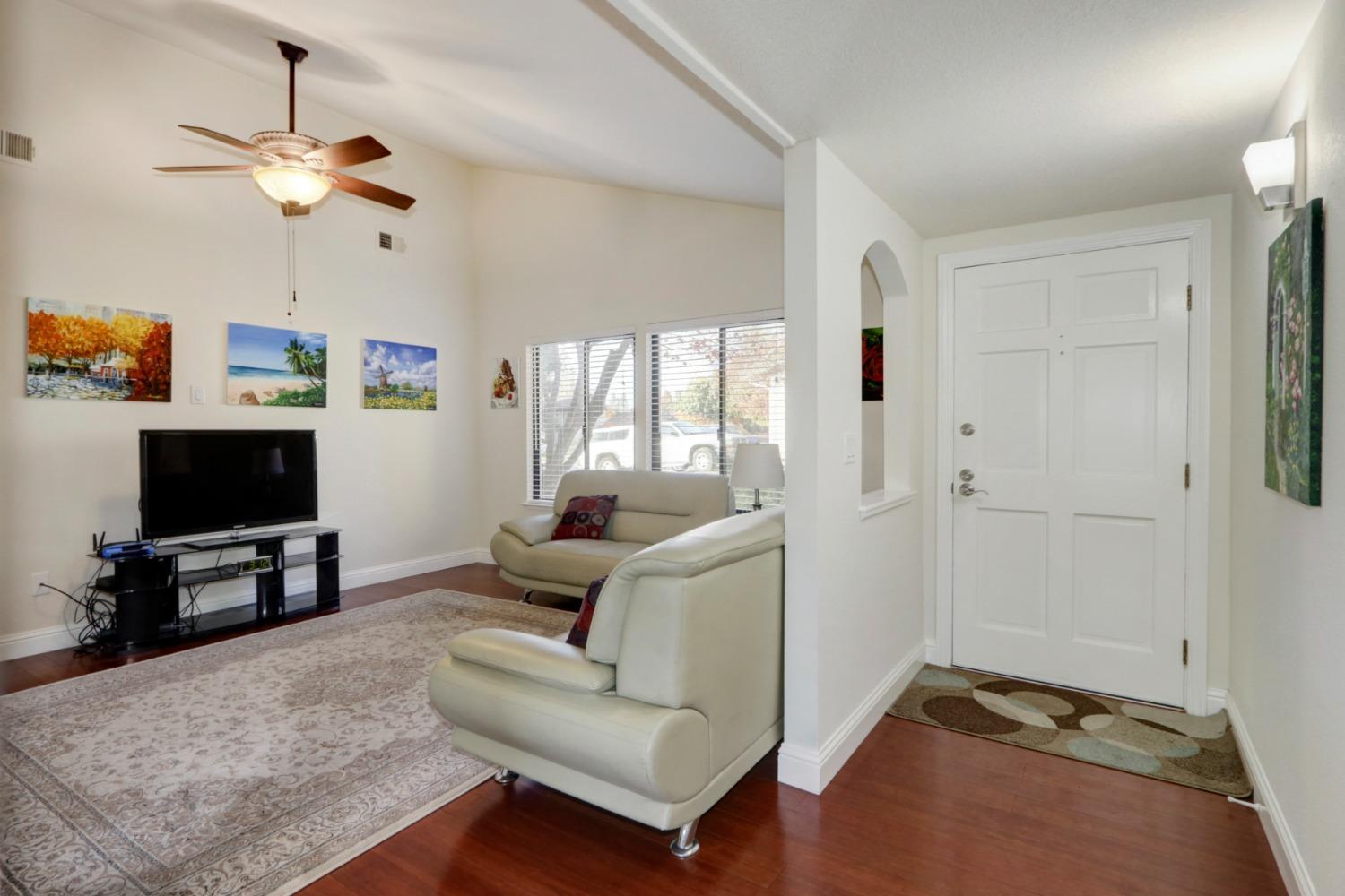 Sold, 3 Bedrooms, 2 Bathrooms, Townhouse, Briarwood Coloma, Rancho Cordova/Gold River, 2267 Autumnleaf Ln, Rancho Cordova, CA 95670-4203, Beth Christensen, Dunnigan Realtors, Top Agent