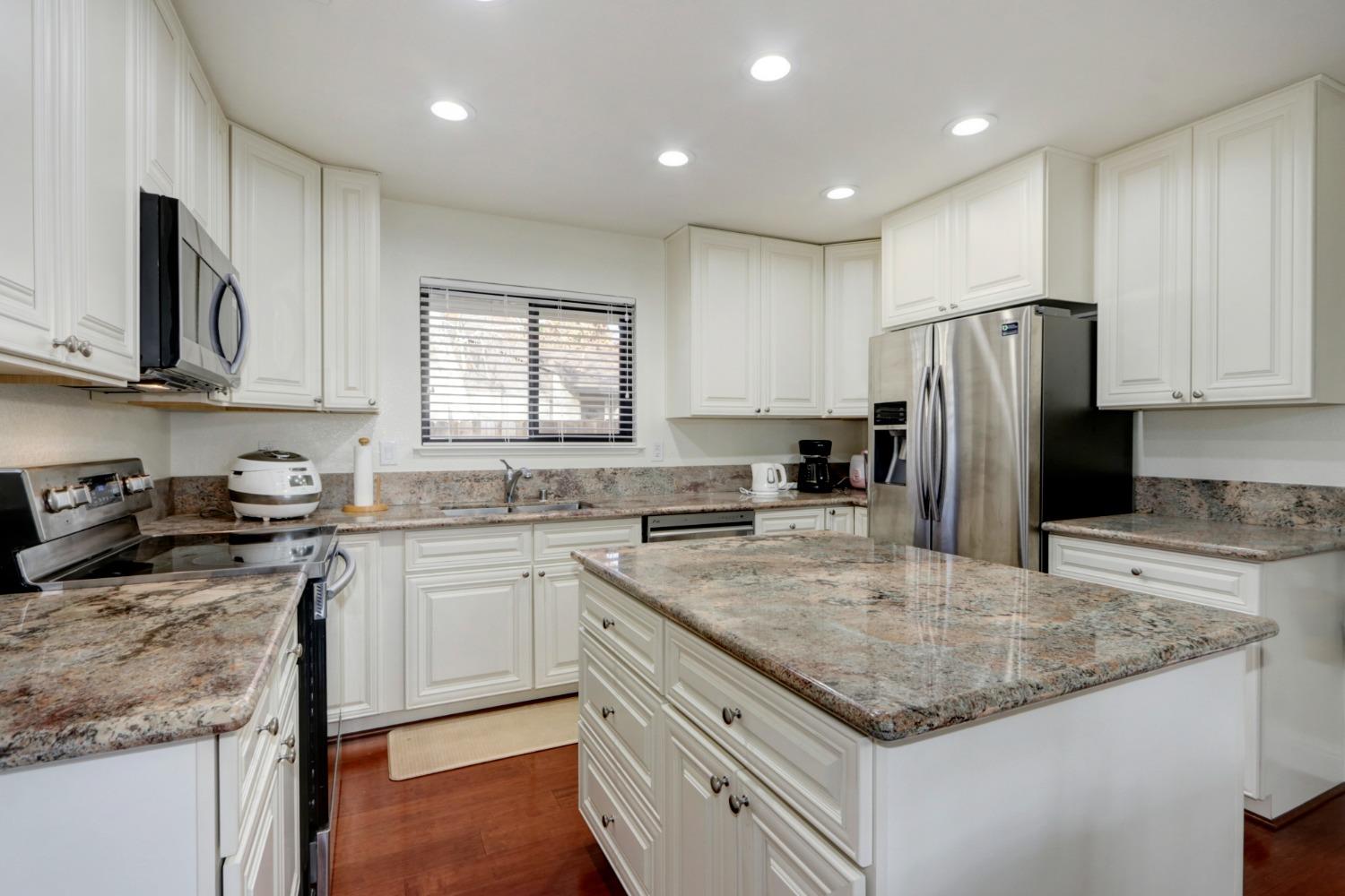 Sold, 3 Bedrooms, 2 Bathrooms, Townhouse, Briarwood Coloma, Rancho Cordova/Gold River, 2267 Autumnleaf Ln, Rancho Cordova, CA 95670-4203, Beth Christensen, Dunnigan Realtors, Top Agent