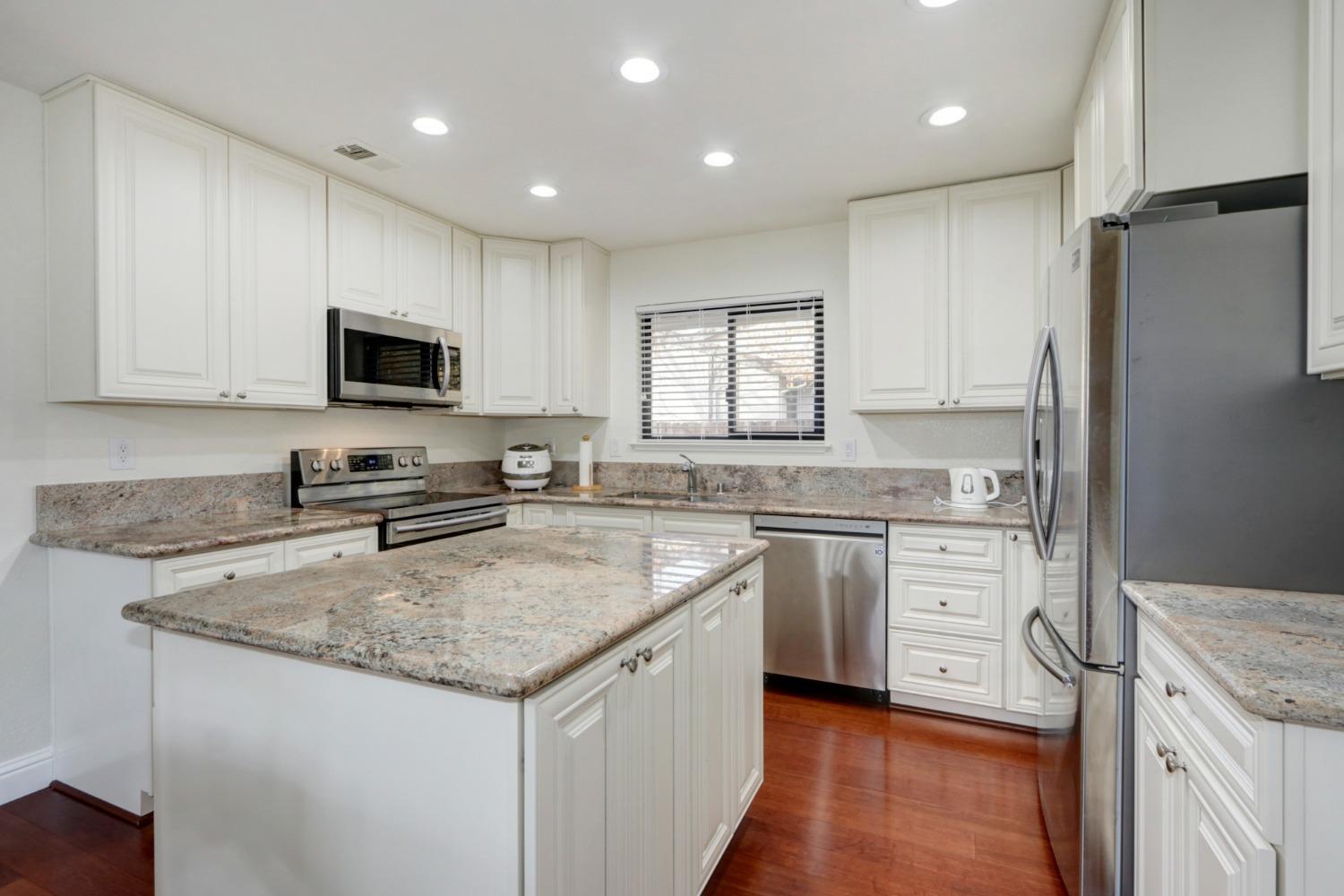 Sold, 3 Bedrooms, 2 Bathrooms, Townhouse, Briarwood Coloma, Rancho Cordova/Gold River, 2267 Autumnleaf Ln, Rancho Cordova, CA 95670-4203, Beth Christensen, Dunnigan Realtors, Top Agent