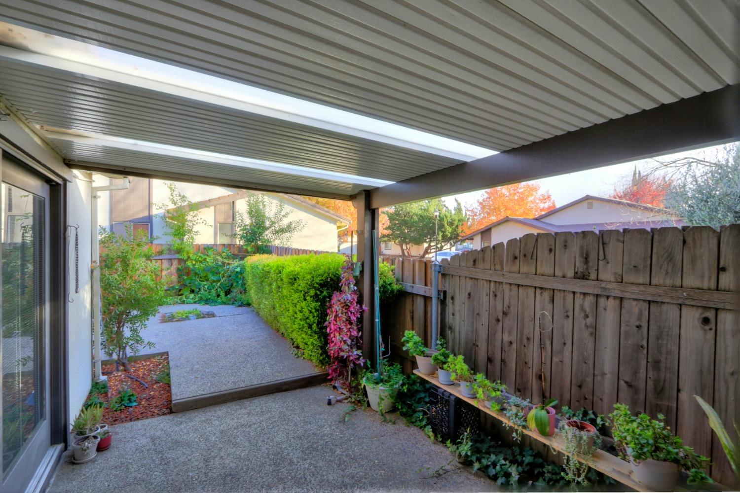 Sold, 3 Bedrooms, 2 Bathrooms, Townhouse, Briarwood Coloma, Rancho Cordova/Gold River, 2267 Autumnleaf Ln, Rancho Cordova, CA 95670-4203, Beth Christensen, Dunnigan Realtors, Top Agent
