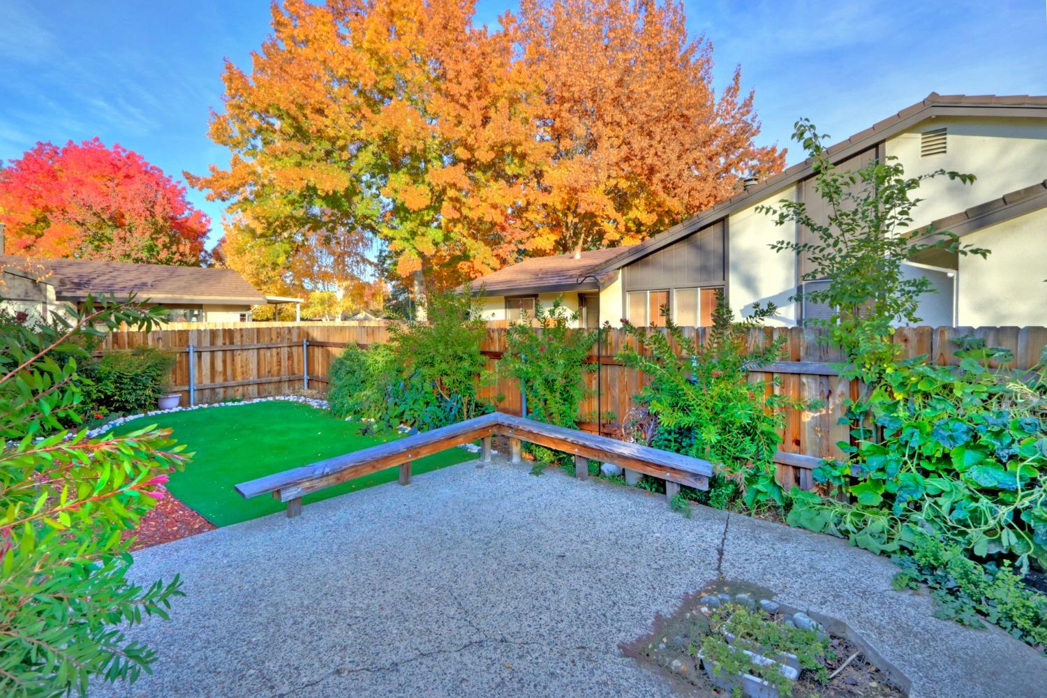 Sold, 3 Bedrooms, 2 Bathrooms, Townhouse, Briarwood Coloma, Rancho Cordova/Gold River, 2267 Autumnleaf Ln, Rancho Cordova, CA 95670-4203, Beth Christensen, Dunnigan Realtors, Top Agent