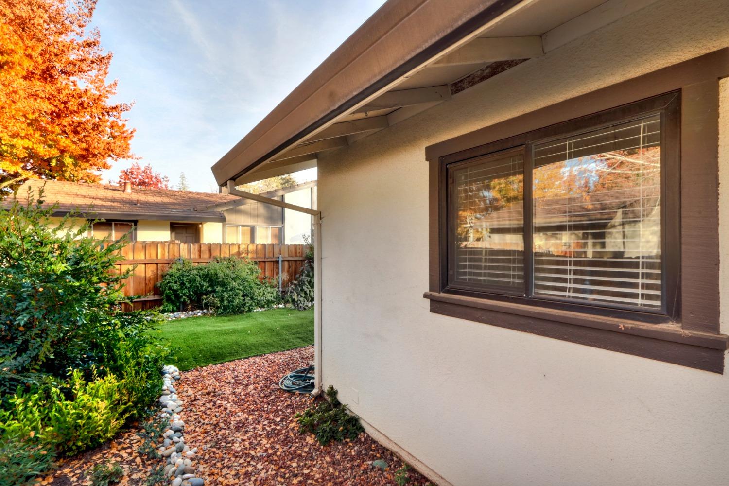 Sold, 3 Bedrooms, 2 Bathrooms, Townhouse, Briarwood Coloma, Rancho Cordova/Gold River, 2267 Autumnleaf Ln, Rancho Cordova, CA 95670-4203, Beth Christensen, Dunnigan Realtors, Top Agent