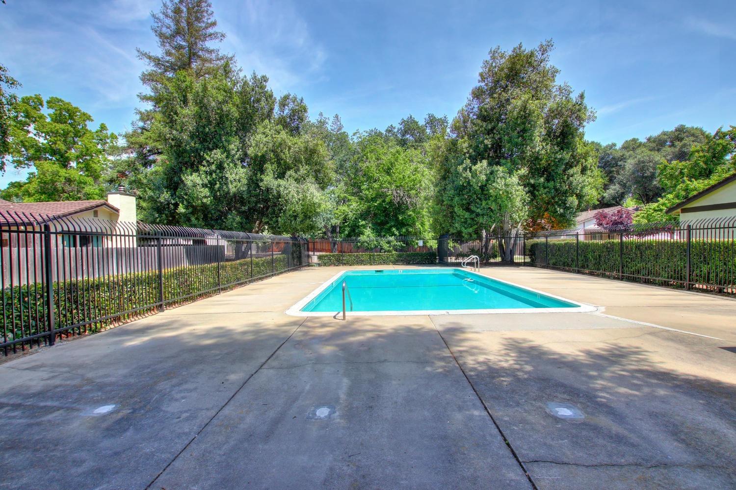 Sold, 3 Bedrooms, 2 Bathrooms, Townhouse, Briarwood Coloma, Rancho Cordova/Gold River, 2267 Autumnleaf Ln, Rancho Cordova, CA 95670-4203, Beth Christensen, Dunnigan Realtors, Top Agent