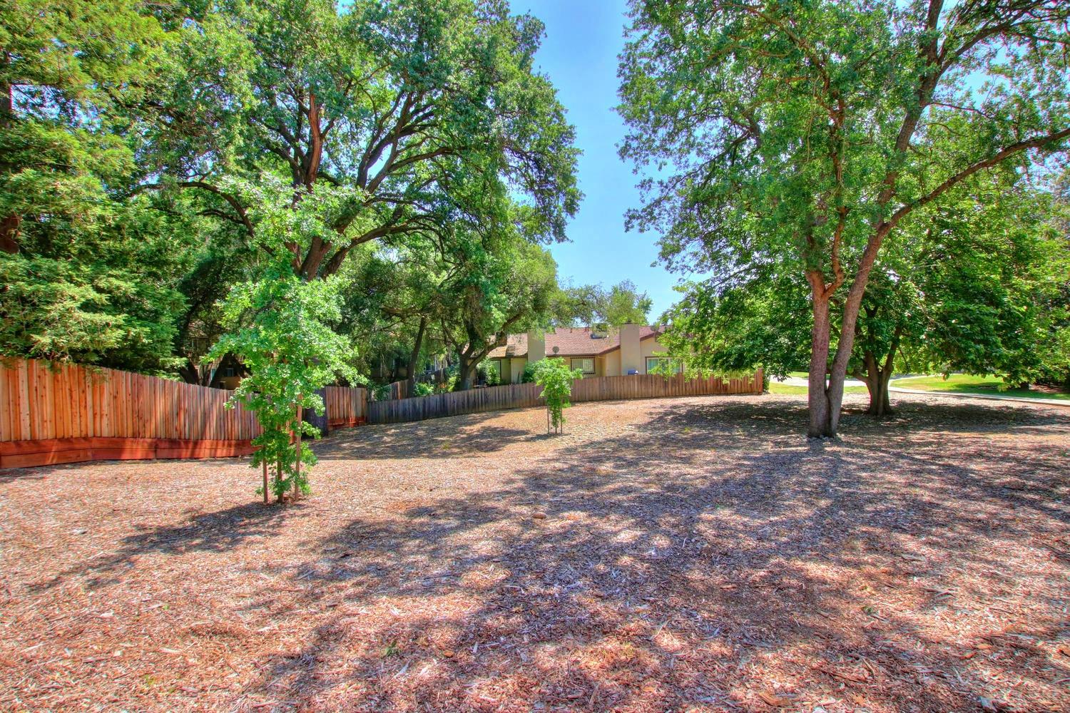 Sold, 3 Bedrooms, 2 Bathrooms, Townhouse, Briarwood Coloma, Rancho Cordova/Gold River, 2267 Autumnleaf Ln, Rancho Cordova, CA 95670-4203, Beth Christensen, Dunnigan Realtors, Top Agent
