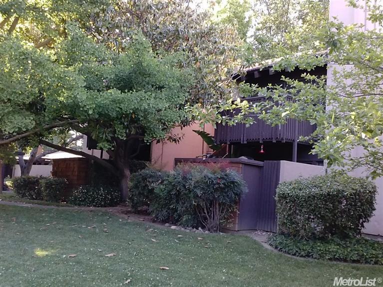 Sold, 2 Bedrooms, 1 Bathrooms, Condominium, Sacto Arden/Arcade Creek/Vicinity, 2229 Woodside Ln #4, Sacramento, CA 95825-8629, Beth Christensen, Dunnigan Realtors, Top Agent