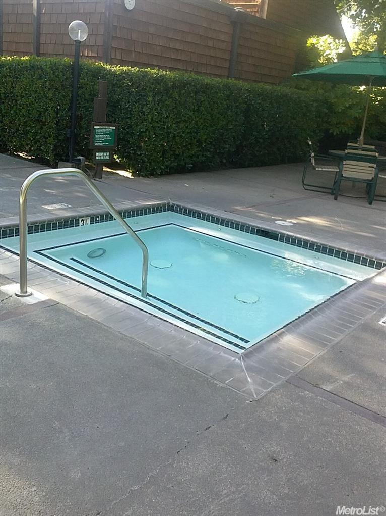 Sold, 2 Bedrooms, 1 Bathrooms, Condominium, Sacto Arden/Arcade Creek/Vicinity, 2229 Woodside Ln #4, Sacramento, CA 95825-8629, Beth Christensen, Dunnigan Realtors, Top Agent