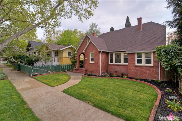 Sold, 3 Bedrooms, 2 Bathrooms, Single Family Home, Sacramento Downtown/Midtown, 2612 D St, Sacramento, CA 95816, Beth Christensen, Dunnigan Realtors, Top Agent