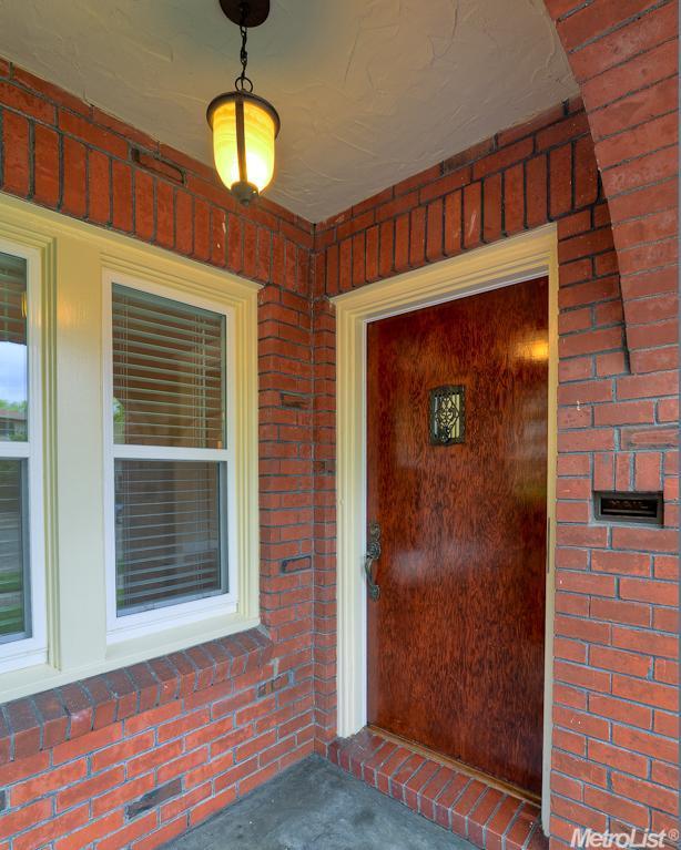 Sold, 3 Bedrooms, 2 Bathrooms, Single Family Home, Sacramento Downtown/Midtown, 2612 D St, Sacramento, CA 95816, Beth Christensen, Dunnigan Realtors, Top Agent