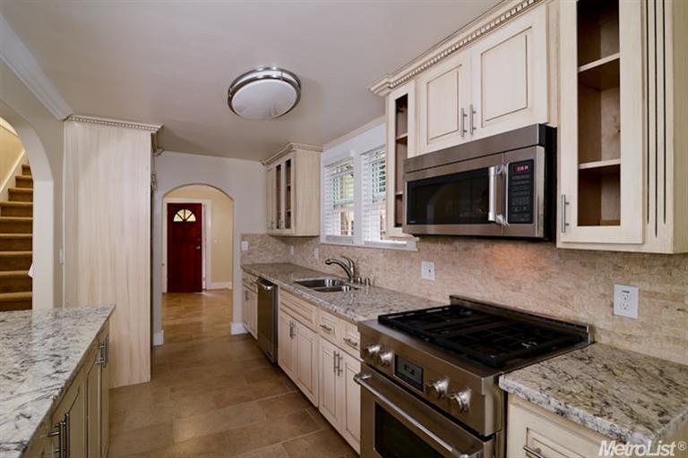 Sold, 3 Bedrooms, 2 Bathrooms, Single Family Home, Sacramento Downtown/Midtown, 2612 D St, Sacramento, CA 95816, Beth Christensen, Dunnigan Realtors, Top Agent