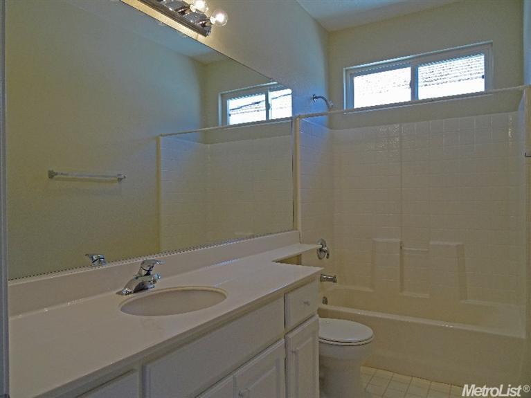 Sold, 3 Bedrooms, 2 Bathrooms, Single Family Home, No Sacto/Natomas/Del Paso Heights, 2857 Roseau Way, Sacramento, CA 95833-3585, Beth Christensen, Dunnigan Realtors, Top Agent