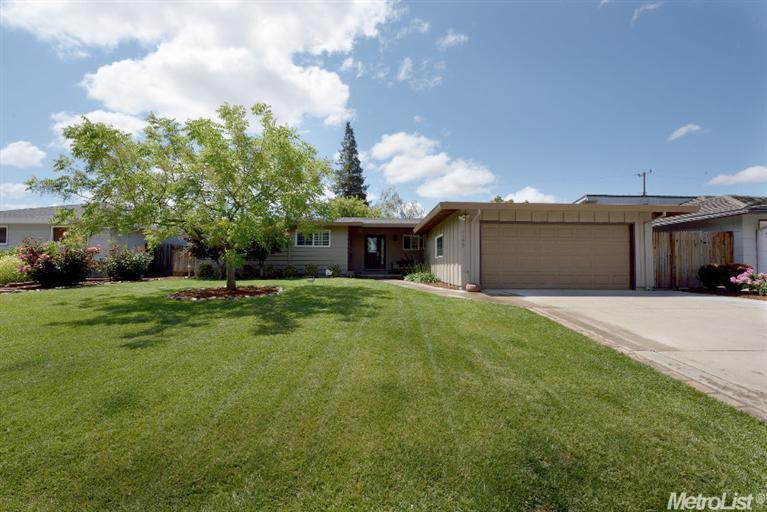 Sold, 4 Bedrooms, 2 Bathrooms, Single Family Home, Sacto So Land Park/Greenhaven, 1190 56th Ave, Sacramento, CA 95831-3168, Beth Christensen, Dunnigan Realtors, Top Agent Sold, 4 Bedrooms, 2 Bathrooms, Single Family Home, Sacto So Land Park/Greenhaven, 1190 56th Ave, Sacramento, CA 95831-3168, Beth Christensen, Dunnigan Realtors, Top Agent